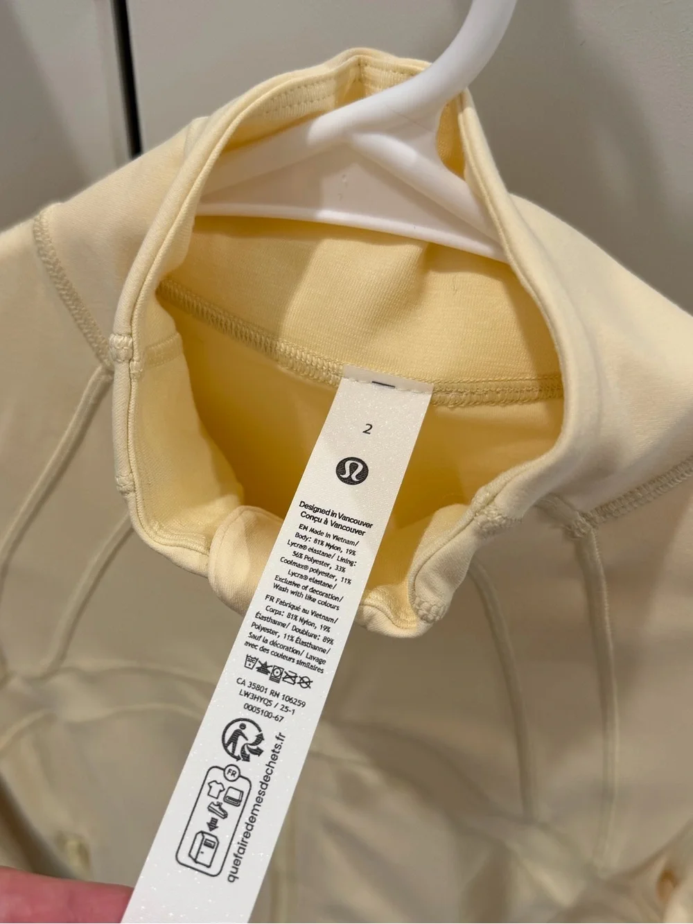 lululemon Define Cropped Jacket Buttercream Size 2 NWOT - Picture 3 of 3